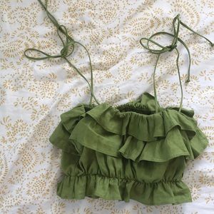 Adjustable string tie top